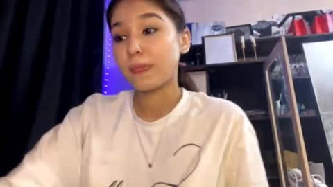 catherinepirs online show from April 13, 12:21 pm