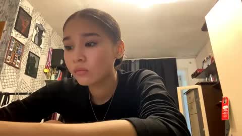 Snapshot of catherinepirs chatting on May 20, 1:17 pm catherinepirs online show from May 20, 1:17 pm