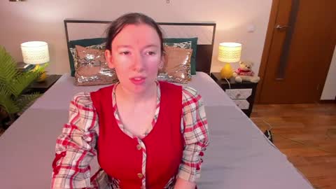 Snapshot of catherinewalls chatting on May 16, 6:54 am Catrin online show from May 16, 6:54 am