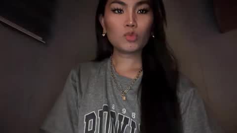 Snapshot of cathy_sanches chatting on May 10, 1:33 am cathy online show from May 10, 1:33 am
