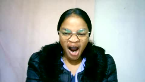 Snapshot of cathyxlisa chatting on July 2, 7:14 am CathyXLisa online show from July 2, 7:14 am