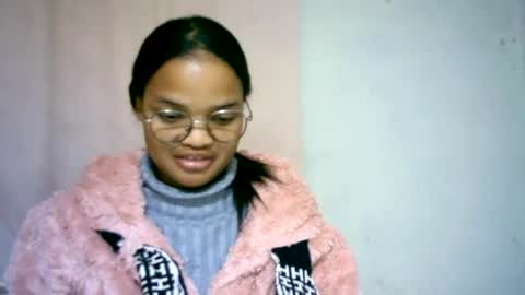 Snapshot of cathyxlisa chatting on July 9, 9:46 am CathyXLisa online show from July 9, 9:46 am