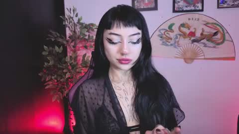 Snapshot of cati_petite chatting on June 29, 10:15 am Cati help me reach my goal of 100 thumbs up again 3 online show from June 29, 10:15 am