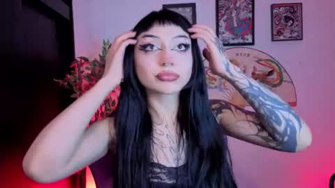 Snapshot of cati_petite chatting on July 15, 5:34 am Cati help me reach my goal of 100 thumbs up again 3 online show from July 15, 5:34 am