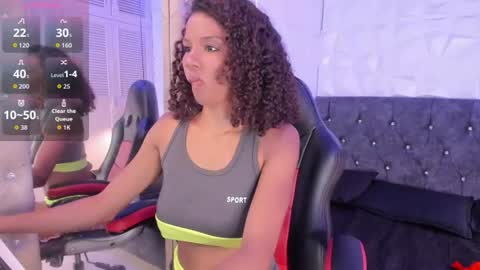 Snapshot of catiusca_dl chatting on June 22, 4:59 pm Catiusca online show from June 22, 4:59 pm