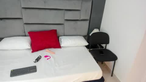 Catleya online show from December 15, 12:09 pm