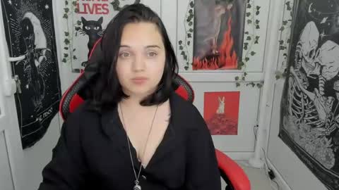Snapshot of catrine_cute chatting on June 29, 10:15 am Catrine online show from June 29, 10:15 am