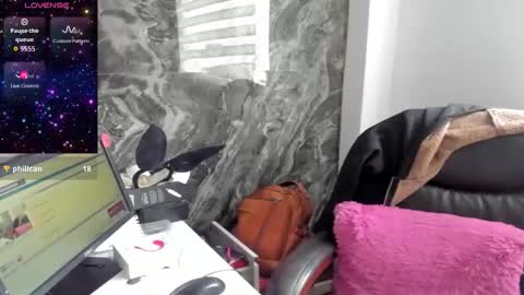 CATT EVANS online show from January 14, 8:36 pm