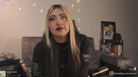 Cattaleya Ravenwood online show from March 2, 2:46 pm