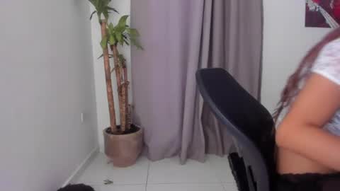 Snapshot of catty_noir1 chatting on June 13, 2:09 am Catty online show from June 13, 2:09 am