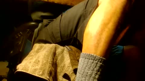 Snapshot of caughtnaked chatting on December 20, 1:03 am caughtnaked online show from December 20, 1:03 am