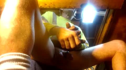 Snapshot of caughtnaked chatting on January 4, 3:49 pm caughtnaked online show from January 4, 3:49 pm