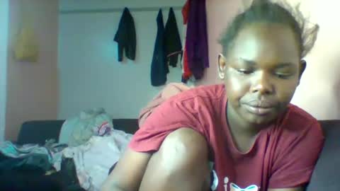 Snapshot of cavy_sweet chatting on April 1, 5:41 am Mecy online show from April 1, 5:41 am