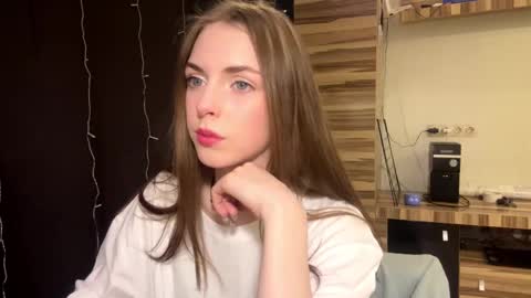 Polly online show from February 25, 4:16 pm