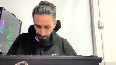 Snapshot of cayu_frensh94 chatting on December 21, 11:02 pm cayu_frensh94 online show from December 21, 11:02 pm