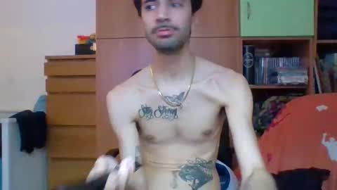 Snapshot of cazzone98italiano chatting on November 18, 9:52 pm cazzone98italiano online show from November 18, 9:52 pm