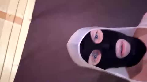 Snapshot of cbtmancan chatting on September 28, 4:40 am cbtmancan online show from September 28, 4:40 am