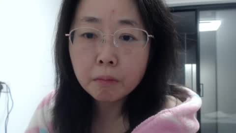 Snapshot of cbz112233 chatting on February 19, 7:27 pm ANNYANNY online show from February 19, 7:27 pm