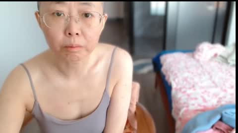 Snapshot of cbz112233 chatting on February 9, 7:23 am ANNYANNY online show from February 9, 7:23 am