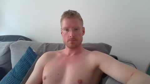 Snapshot of ccloser87 chatting on June 14, 7:10 am ccloser87 online show from June 14, 7:10 am