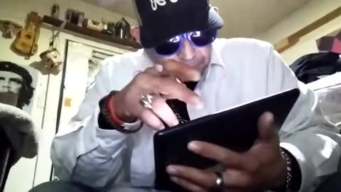 Snapshot of ccoolloomm chatting on July 8, 4:44 pm ccoolloomm online show from July 8, 4:44 pm