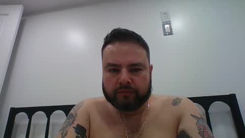 Snapshot of ccrixto1126 chatting on April 25, 3:09 am ccrixto1126 online show from April 25, 3:09 am