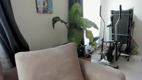 ccuteass online show from December 4, 2:37 pm