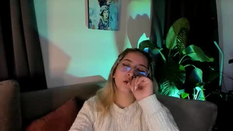 ccuteass online show from December 9, 10:09 pm