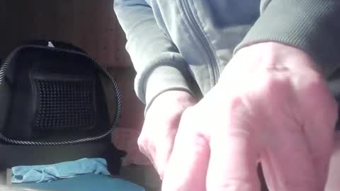 Snapshot of cd_99 chatting on February 8, 9:40 pm cd_99 online show from February 8, 9:40 pm