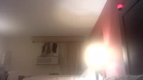 Snapshot of cece_vibez chatting on December 2, 3:47 am cece_vibez online show from December 2, 3:47 am