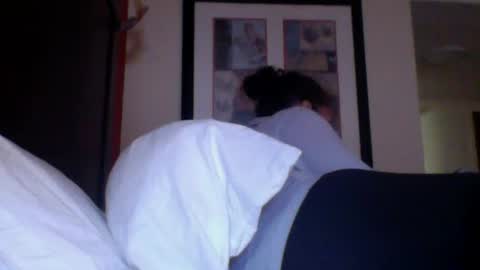 Snapshot of cece_vibez chatting on December 2, 5:26 pm cece_vibez online show from December 2, 5:26 pm