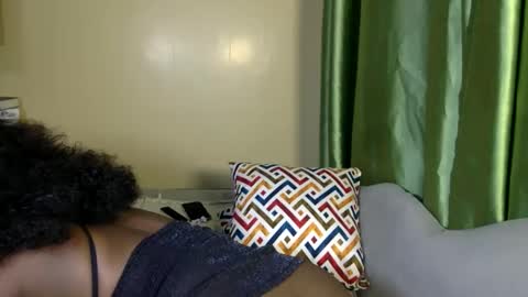 Snapshot of ceepretty chatting on April 25, 10:51 am santana online show from April 25, 10:51 am