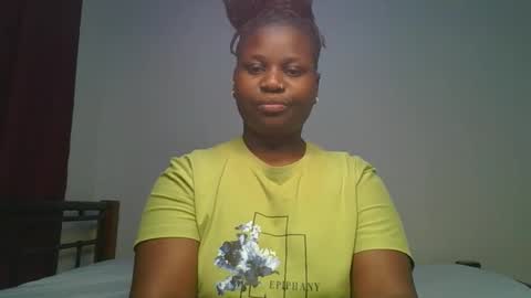 ceepretty25 online show from April 13, 9:37 am