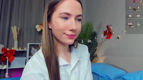 Snapshot of cel1ne_secret chatting on February 13, 10:33 pm Josie Manesi online show from February 13, 10:33 pm