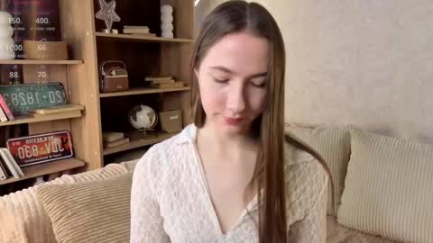 Snapshot of cel1ne_secret chatting on September 28, 5:35 am Josie Manesi online show from September 28, 5:35 am