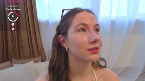 Josie Manesi online show from February 13, 6:09 am