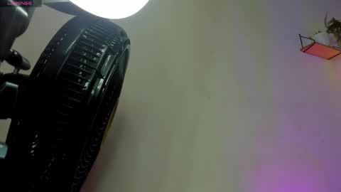 Snapshot of celene_rosejs chatting on April 6, 3:15 am celene_rosejs online show from April 6, 3:15 am