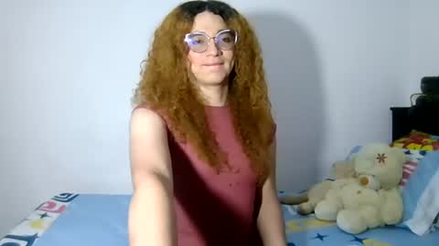 Snapshot of celessteseductora chatting on July 25, 7:33 pm celessteseductora online show from July 25, 7:33 pm