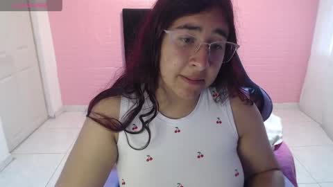 Snapshot of celeste817631 chatting on May 26, 2:24 pm celeste817631 online show from May 26, 2:24 pm