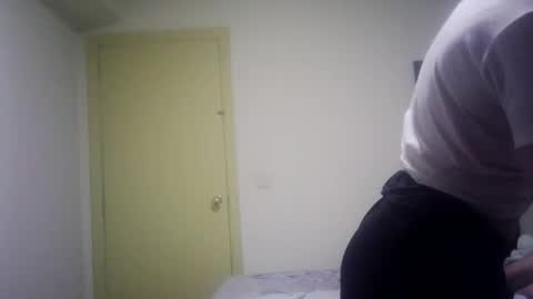 Snapshot of celeste_420f chatting on May 19, 10:49 pm celeste_420f online show from May 19, 10:49 pm