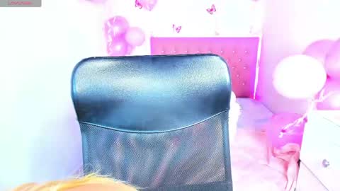 Snapshot of celeste__sweetx chatting on June 6, 6:56 pm Celeste Sweet online show from June 6, 6:56 pm