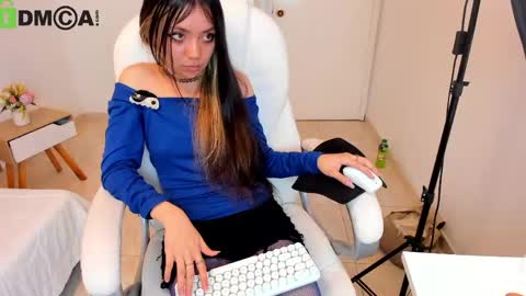 Snapshot of celeste_belmontt chatting on May 24, 9:03 am Celeste online show from May 24, 9:03 am
