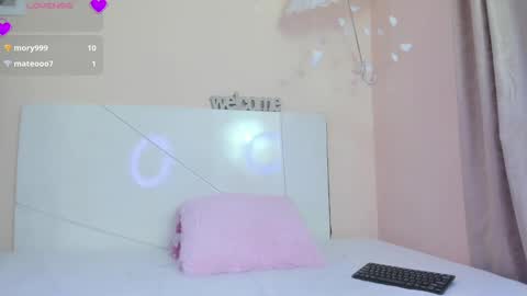 Snapshot of celeste_chic chatting on September 26, 4:11 pm celeste_chic online show from September 26, 4:11 pm