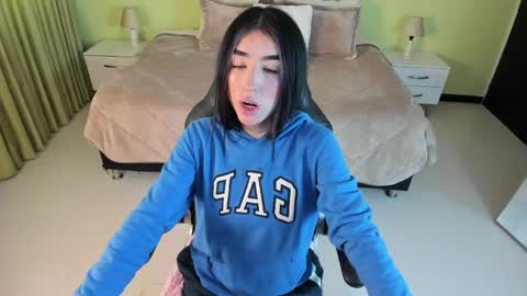 Snapshot of celeste_rous__ chatting on April 21, 11:38 am Celeste online show from April 21, 11:38 am