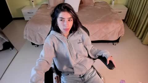 Snapshot of celeste_rous__ chatting on April 23, 11:20 am Celeste online show from April 23, 11:20 am