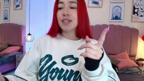 Snapshot of celestee15_ chatting on April 7, 11:10 am Celeste online show from April 7, 11:10 am