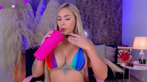   online show from October 23, 8:07 pm