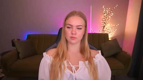 celestenoirr online show from October 14, 6:25 am