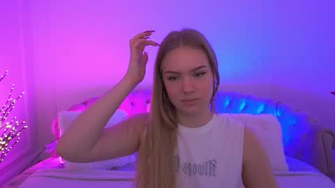 celestenoirr online show from January 13, 8:30 am