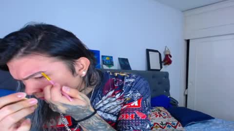 I am Valentinn online show from April 5, 10:40 pm